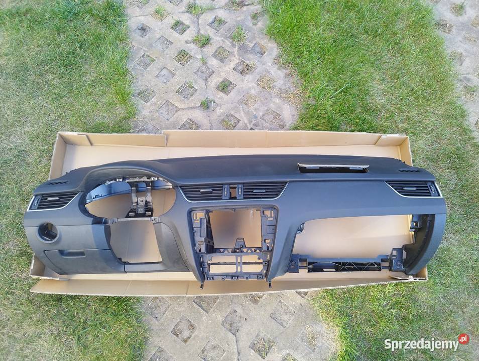 Skoda Octavia mk3 III 5E 2019 wystrzał