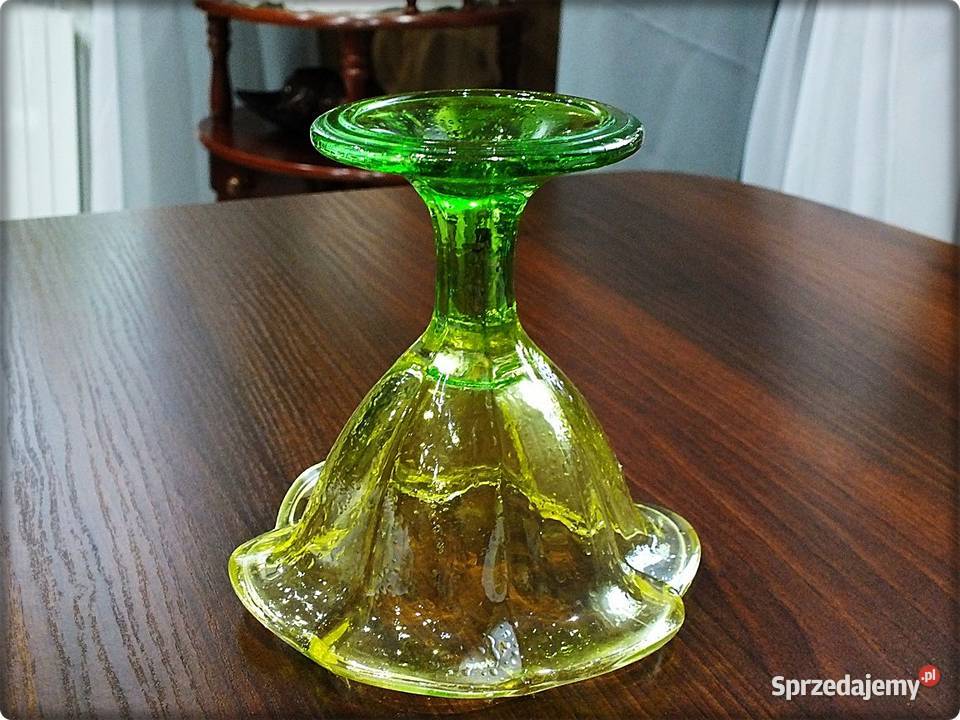 Stary pucharek szklany dwu kolorowe szkło stan Żary