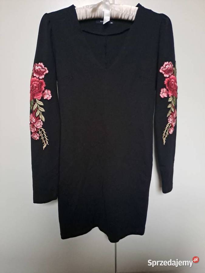 Reserved Sukienka czarna z motywem kwiatów na Rozmiar 34(XS) mazowieckie Warszawa