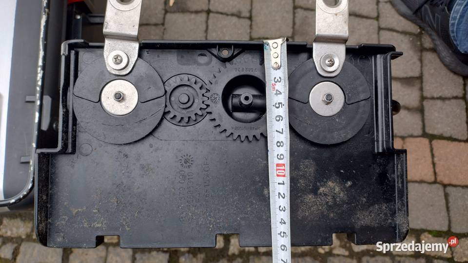 Mechanizm podnoszenia kufra Vario BMW