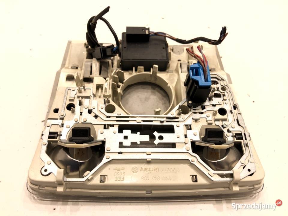LAMPA SUFITOWA VW GOLF VI 1K0947105 Kombi 0914