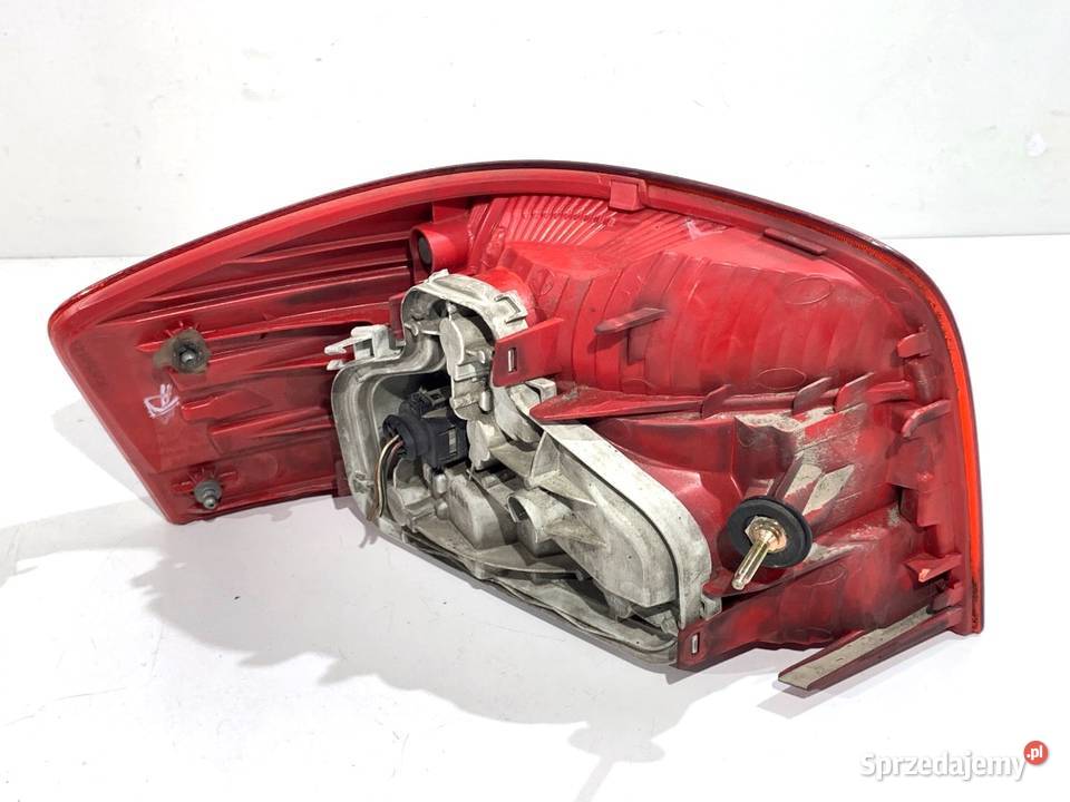 LAMPA PRAWY TYŁ AUDI A3 8P 8P0945096 Hatchback
