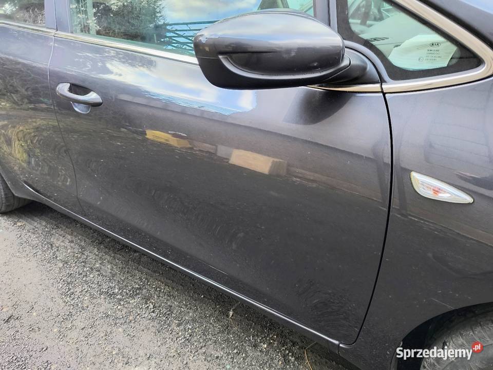 Kia Ceed II 1218 Drzwi przód przednie prawe kpl Domasław