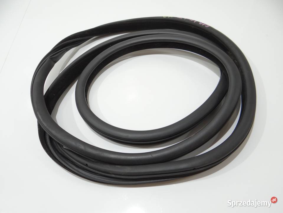 USZCZELKA DRZWI LEWY TYŁ BMW F10 7182288 osobowe Strzyżewice sprzedam