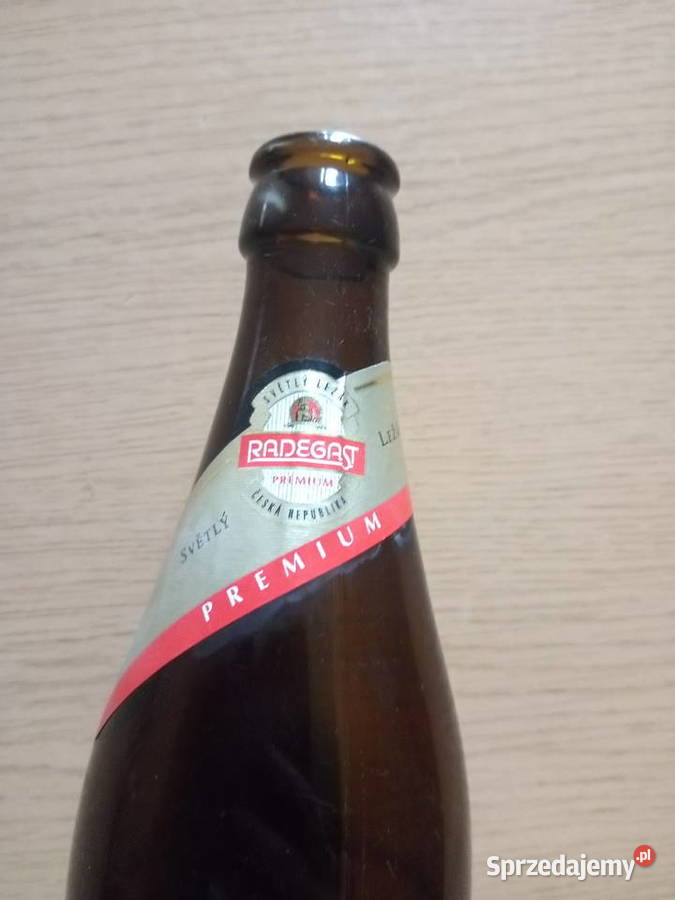 Butelka piwie Radegast zakupionym ok 2005 roku Dąbrowa Górnicza