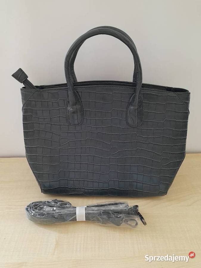 Torebka duża lakierowana Na ramię  sprzedam