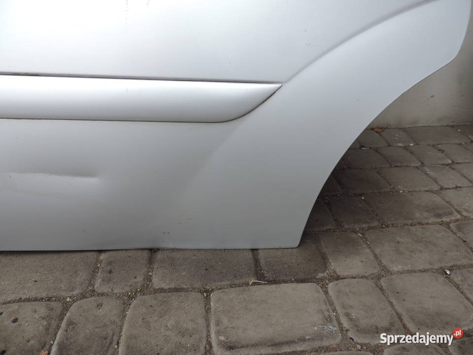 DRZWI LEWY TYŁ FORD FOCUS MK1 KOMBI KOLOR 08 Nowy Sącz
