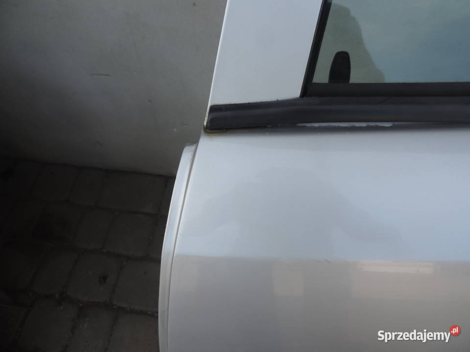 Drzwi lewy tył Astra 2 HB kolor z147 części blacharskie małopolskie Nowy Sącz