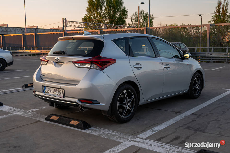 Toyota Auris 16 D4D Premium Auris Siedlce