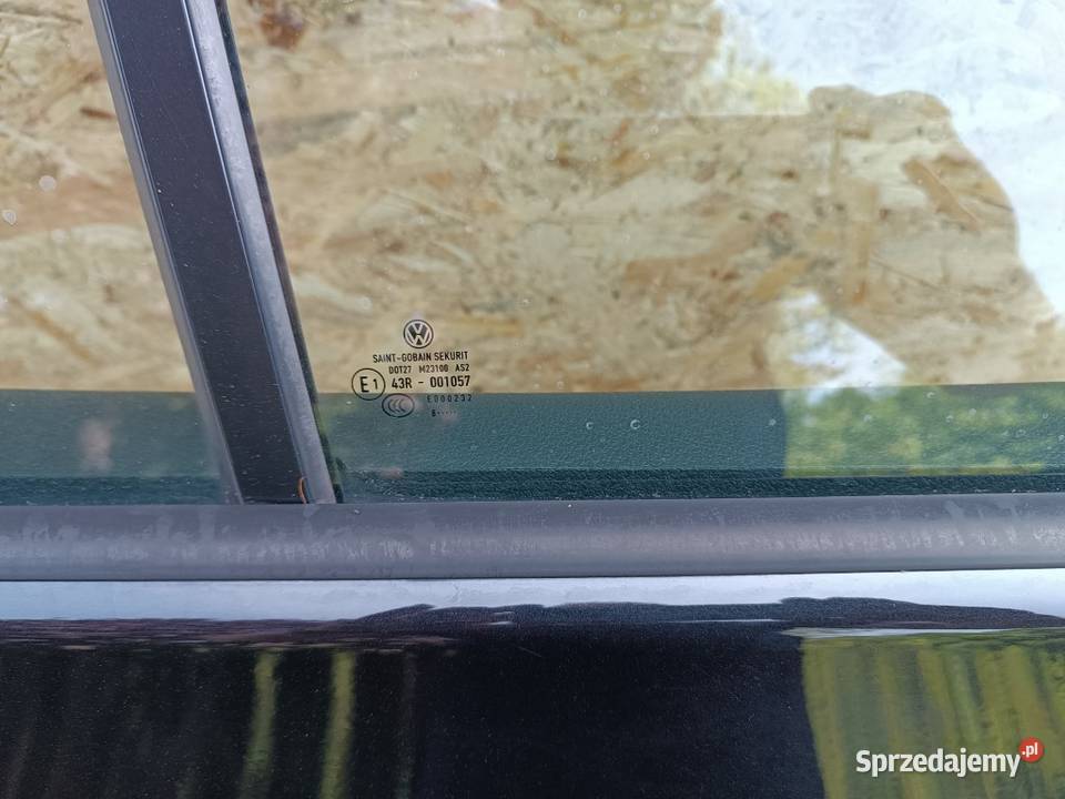 VW GOLF 5 V PLUS DRZWI TYL PRAWY KOD LAK LC9Z Słowikowo