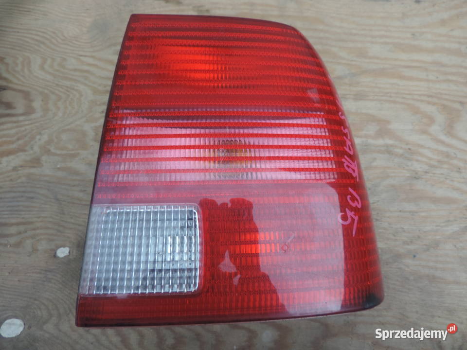 VW PASSAT B5 SEDAN LAMPA TYŁ TYLNA PRAWA Nowy Sącz
