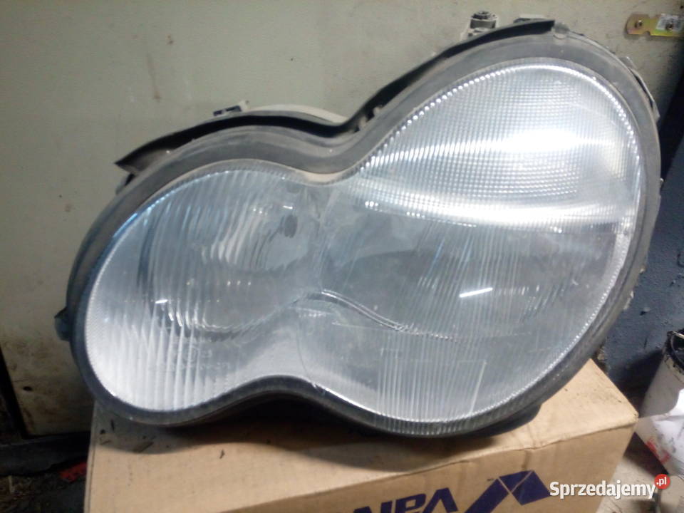 Mercedes W203 lampa lewy tył