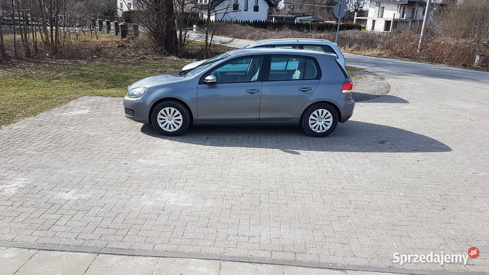 Sprzedam Golf 6 16 MPI 8 V z gazem
