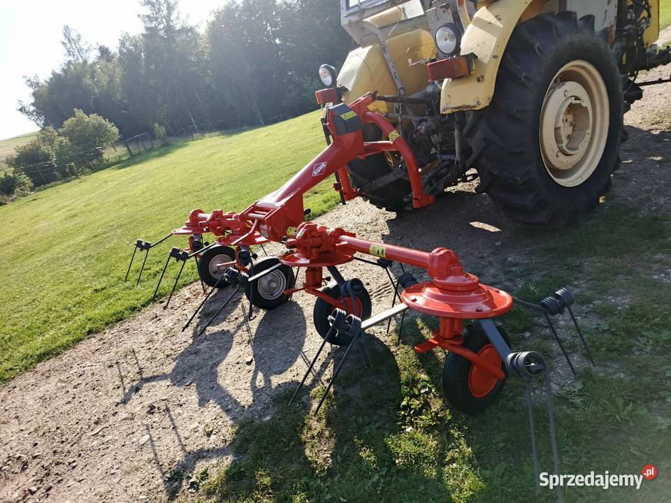 Przewracarka do siana kuhn Kuhn Zgrabiarki i przetrząsacze małopolskie Lubinka