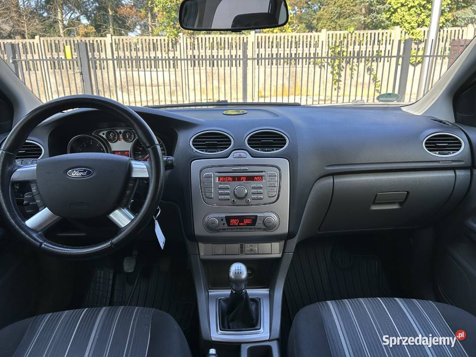 Ford Focus 16i Ghia Climatronic Focus Ostrzeszów