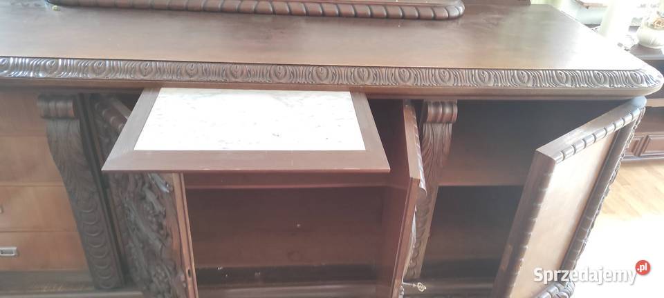 Neorenesansowa komoda na lwich łapach rzeźbiona