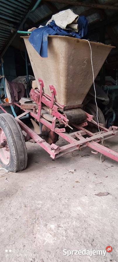 Rozsiewacz do nawozu kos Siewniki i sadzarki Firlej sprzedam