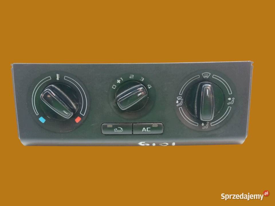 PANEL NAWIEWU 5J0820045D Skoda Fabia II 20072014