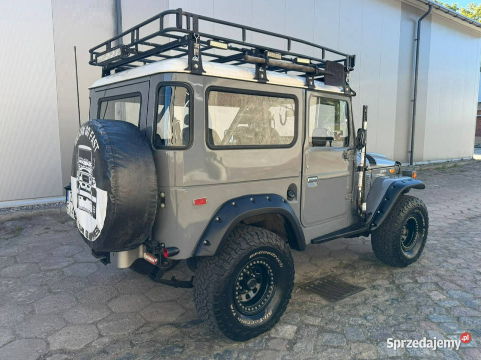 Toyota FJ Cruiser FJ40 Odrestaurowany V8 280 ARB światła do jazdy dziennej