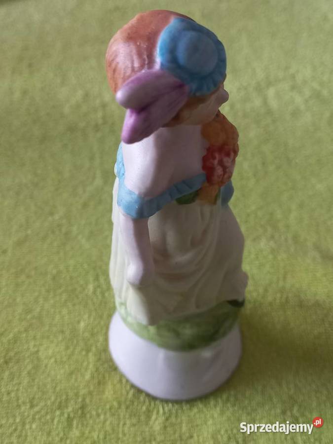 Figurka kobieta porcelana biskwitowa Toruń