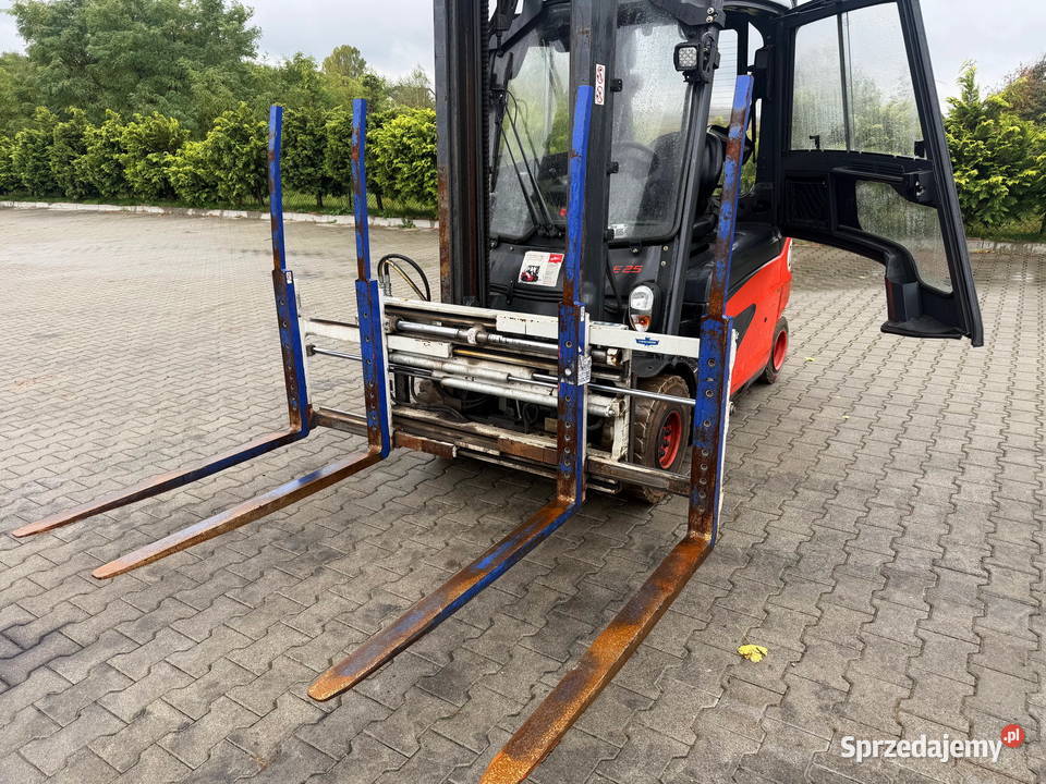 paletyzer wideł CASCADE z przesuwem bocznym 2500 Działoszyn