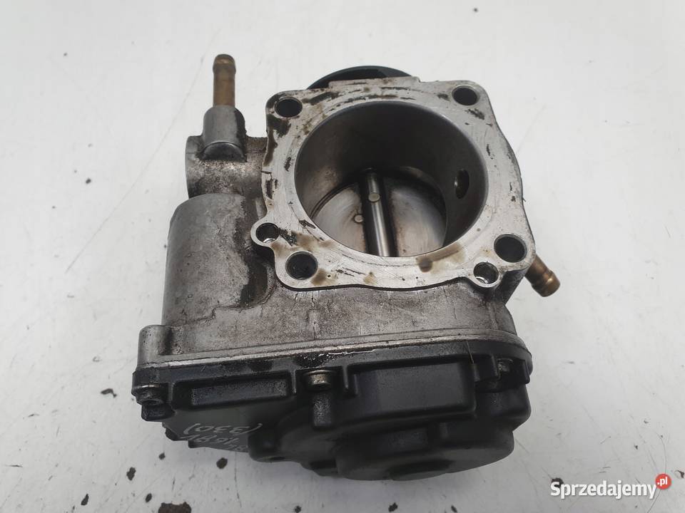 VW Bora 16 8V PRZEPUSTNICA 06A133064J osobowe Janów sprzedam