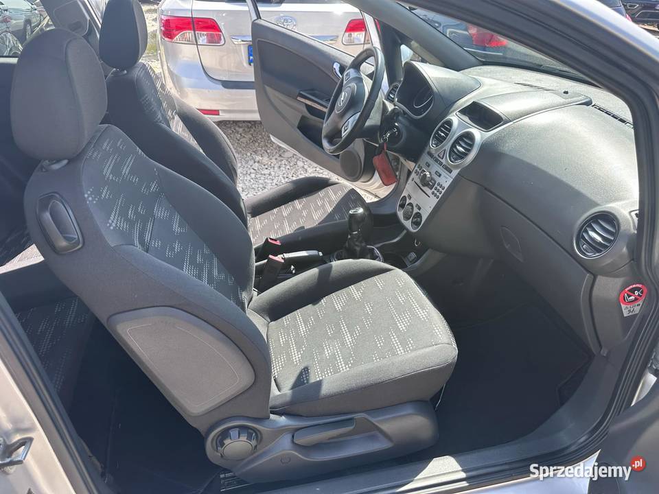 Opel Corsa D 2011 14 Benzyna