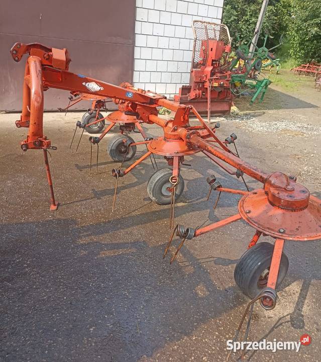 Przewracarka przetrząsacz karuzelowy Kuhn GF Pisarzowa