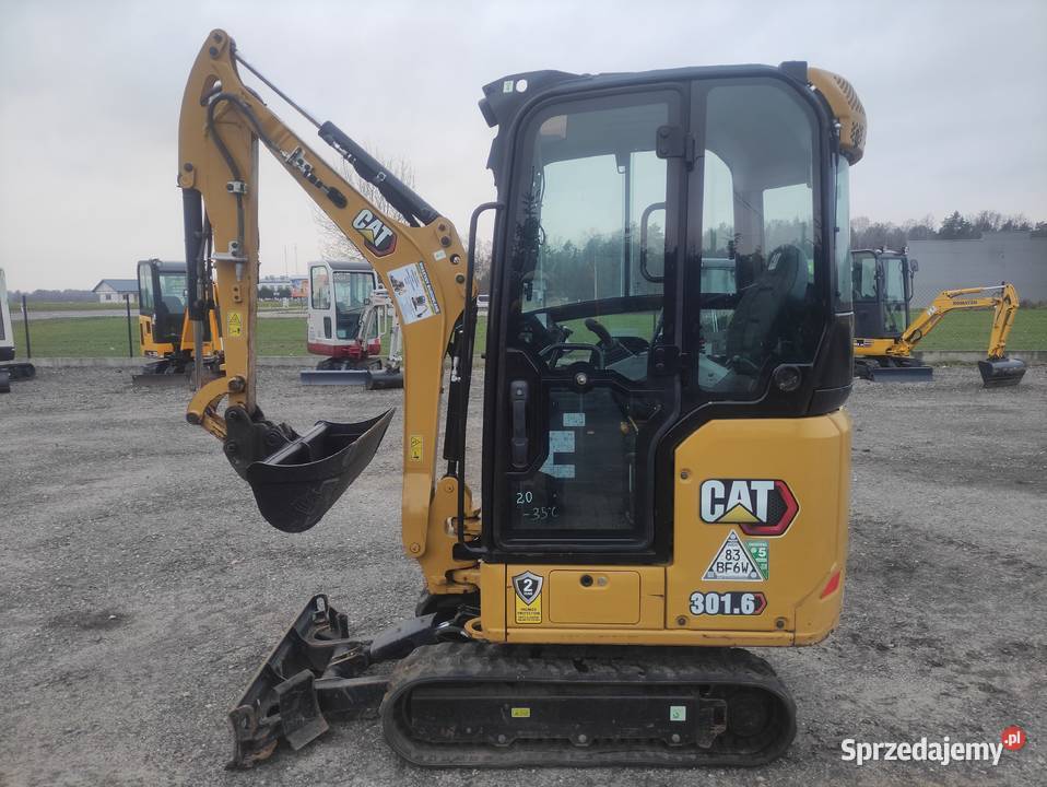 Minikoparka CAT 3016 Ryżki