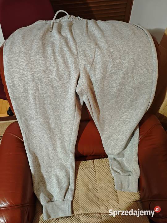 sprzedam dres komplet popielaty Gorlice