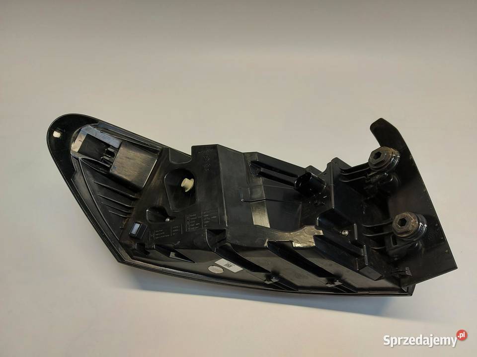 VW ID4 11A 2024r SUV 5D LAMPA PRAWA TYŁ HIGH dolnośląskie