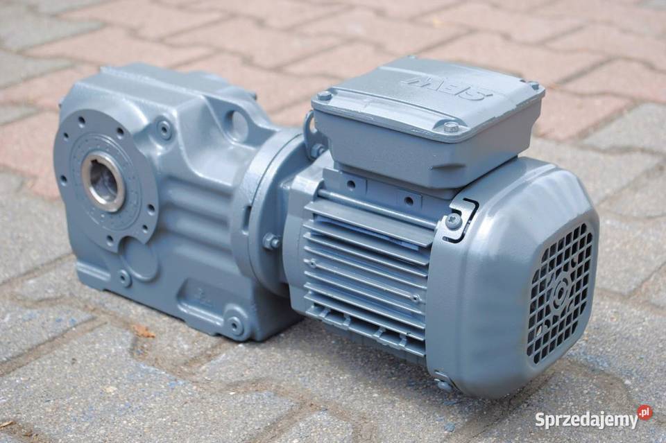 Motoreduktor kątowy 018kw 11obrmin firmy SEW