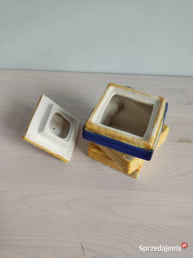 Pojemnik ceramiczny żółty z niebieską kokardką i Głuchołazy