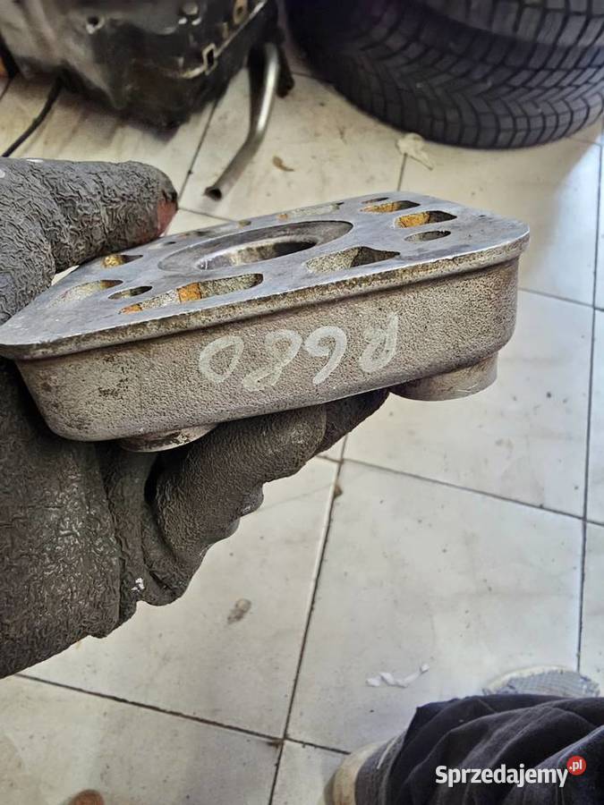 Suzuki RG 80 głowica pokrywa górna silnika Jelenia Góra