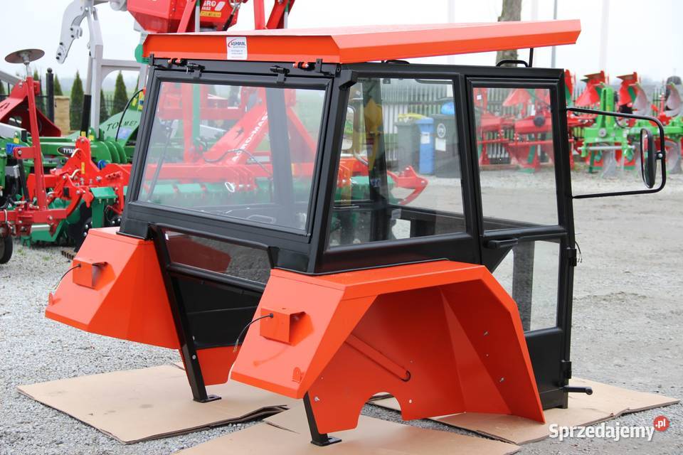Kabina ciągnikowa do ciągnika C 360 C 330 LUX z kujawsko-pomorskie Rogóźno