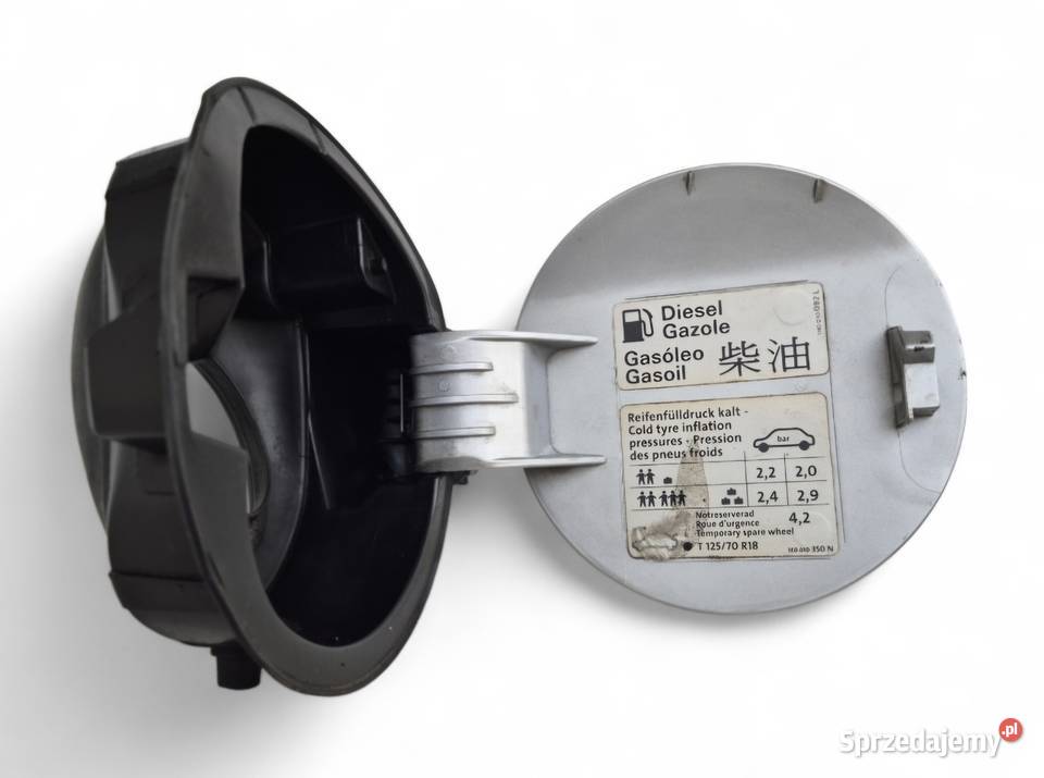 KLAPKA WLEWU PALIWA VW GOLF V 5 SREBRNA osobowe Klapki wlewu paliwa Działoszyce