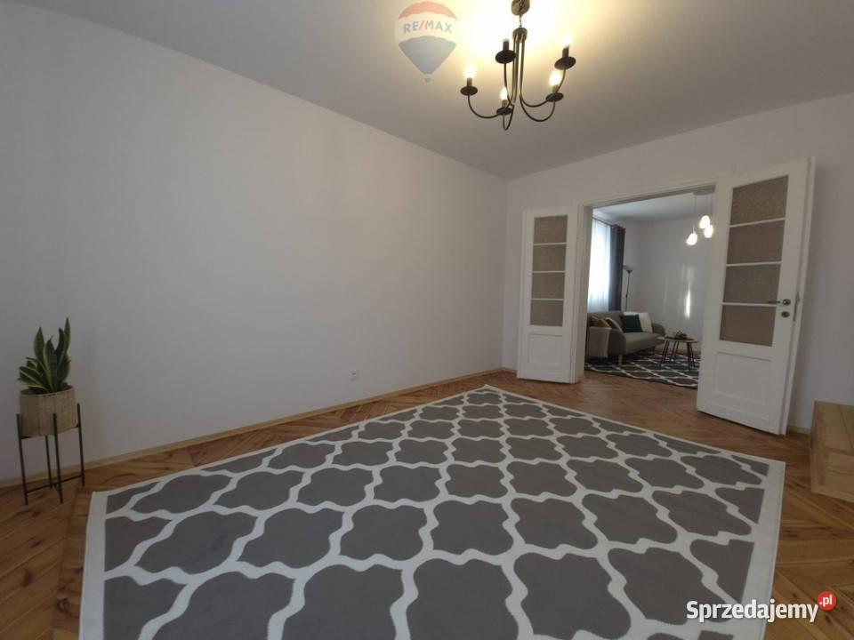 Klimatyczne mieszkanie w willi w Milanówku mazowieckie Milanówek