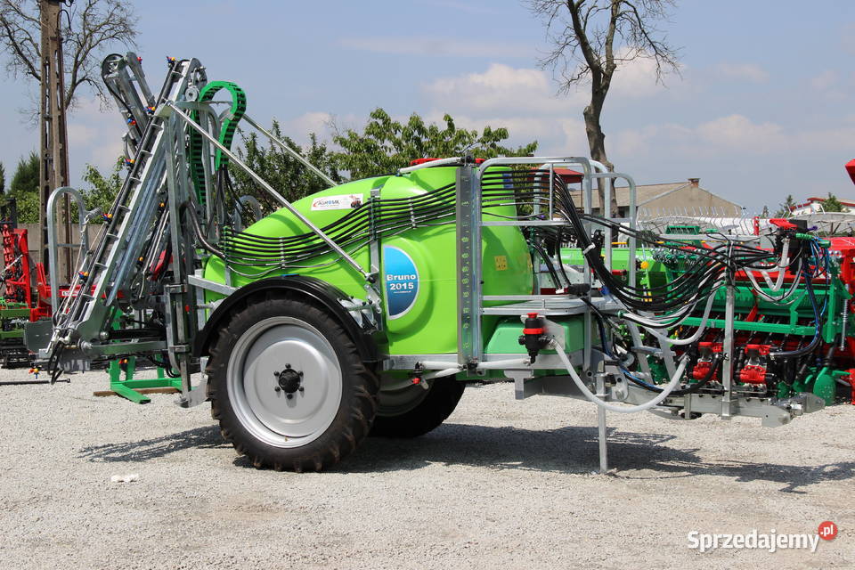 Opryskiwacz zaczepiany przyczepiany hydrauliczny Rogóźno