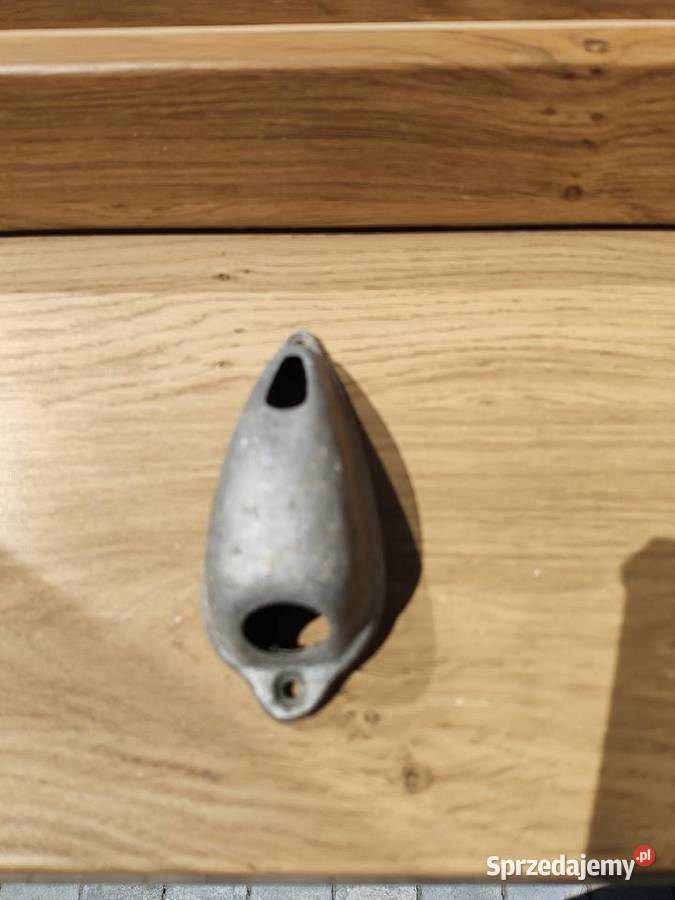 Część tylnej lampy jakiegoś jednośladu Wołomin