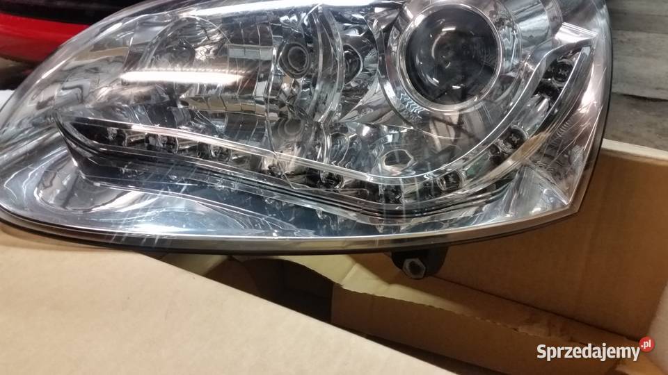 lampareflektor golf 5led depo lewy przod Bełchatów sprzedam