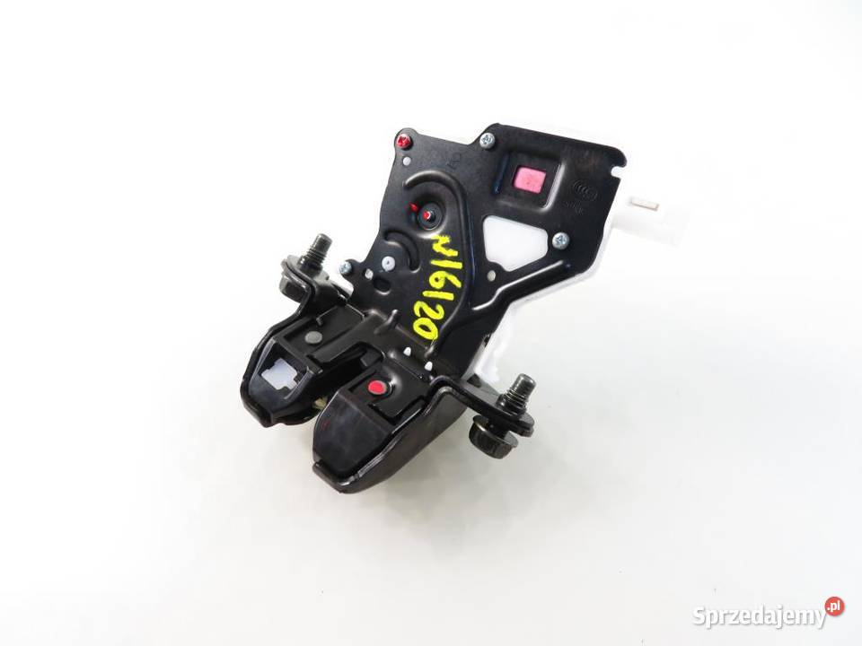 ZAMEK KLAPY INFINITI Q30 osobowe sprzedam