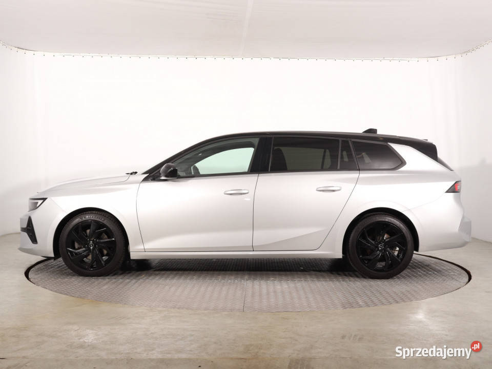 Opel Astra 12 Turbo światła LED
