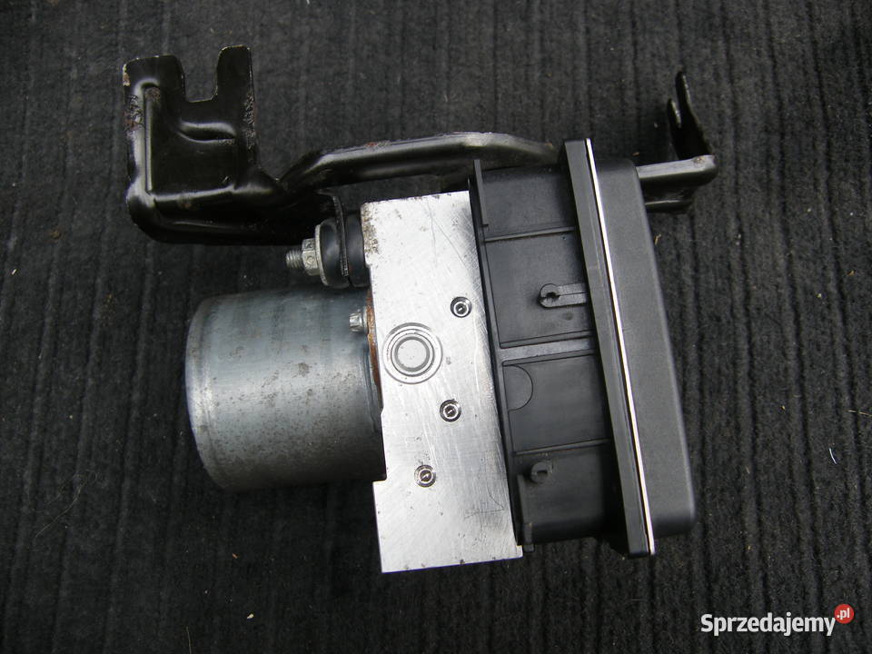 POMPA ABS RENAULT CLIO 3 12 TCe 8201128481 0 265 osobowe Wola Batorska sprzedam