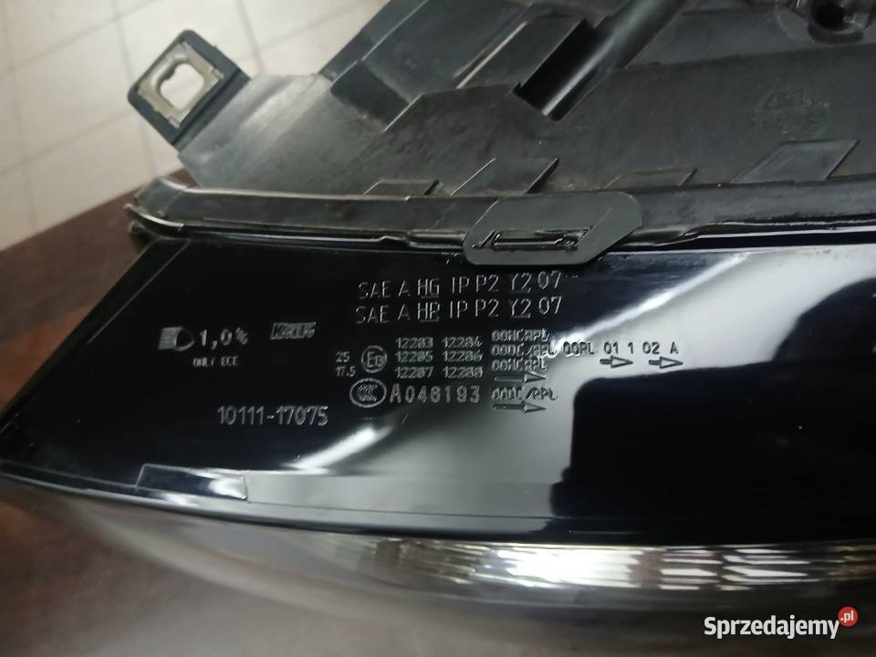 Reflektor przedni Xenon Audi A4 B8 kompletny Korczyna