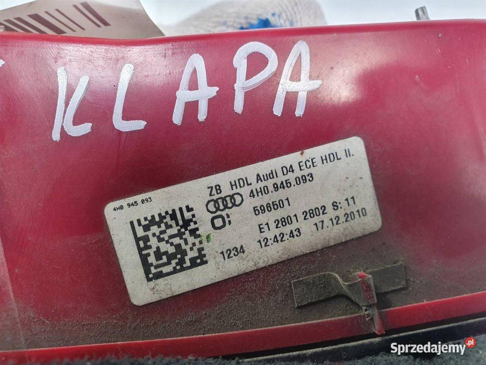 LAMPA W KLAPE LEWA AUDI A8 D4 PRZED LIFT
