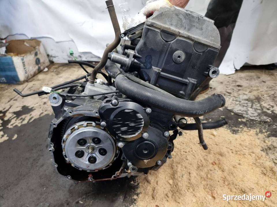 SILNIK MOTOCYKL SUZUKI GSR 600 Lipno
