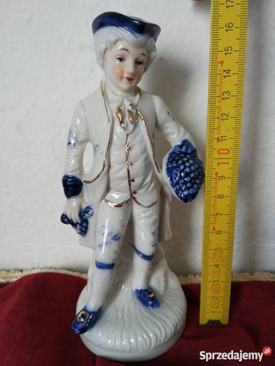 Figurka z porcelany Młodzieniec z winogronami Ropa