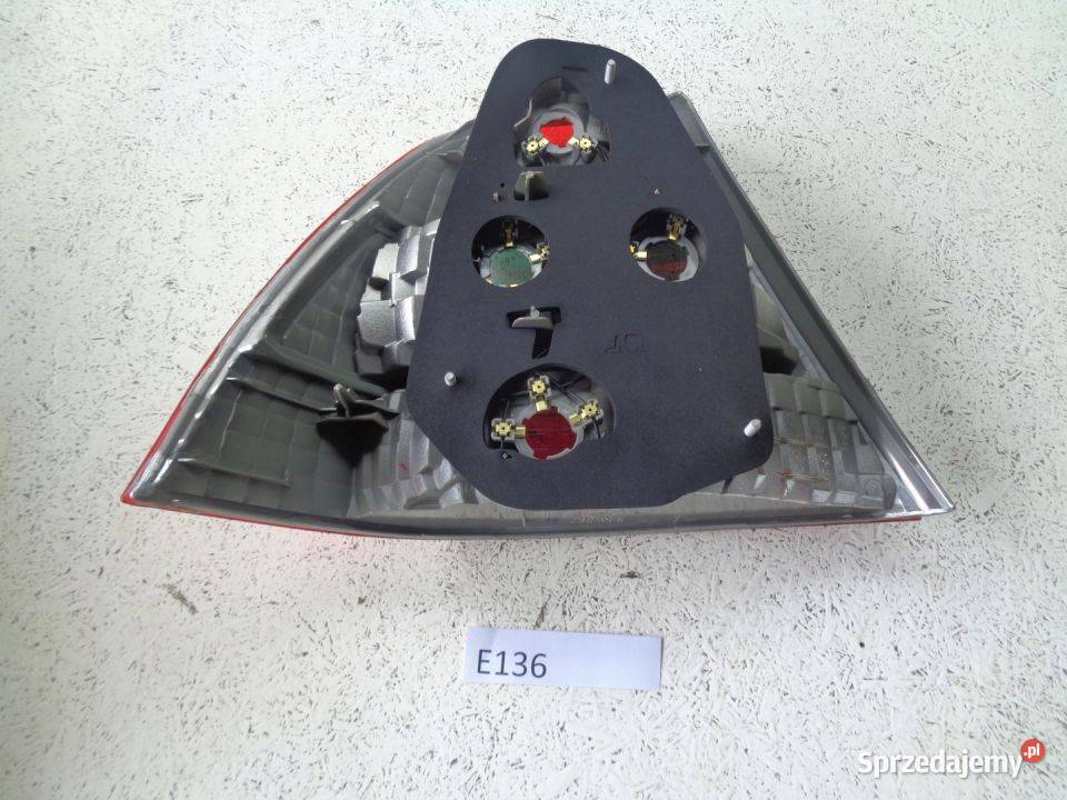 LAMPA TYŁ TYLNA PRAWA TOYOTA COROLLA SEDAN 03 Pozostałe świętokrzyskie Skarżysko-Kamienna