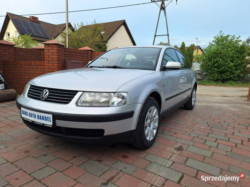 Volkswagen Passat 62 kilometrów auto nowe Załom sprzedam