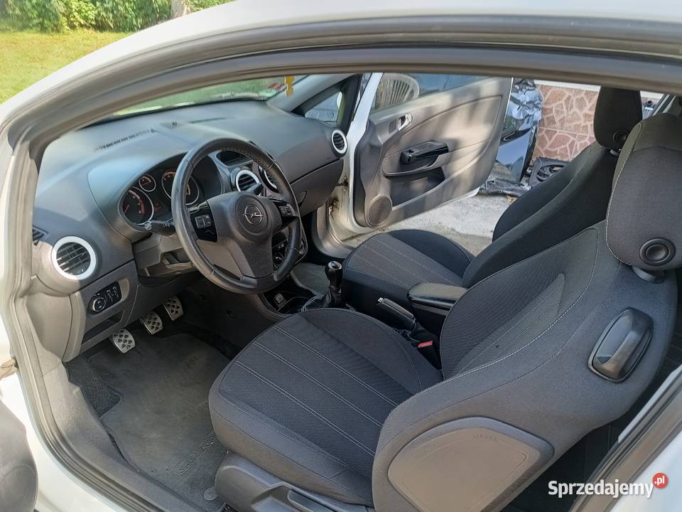 Opel Corsa edycja White 100 Skoczów